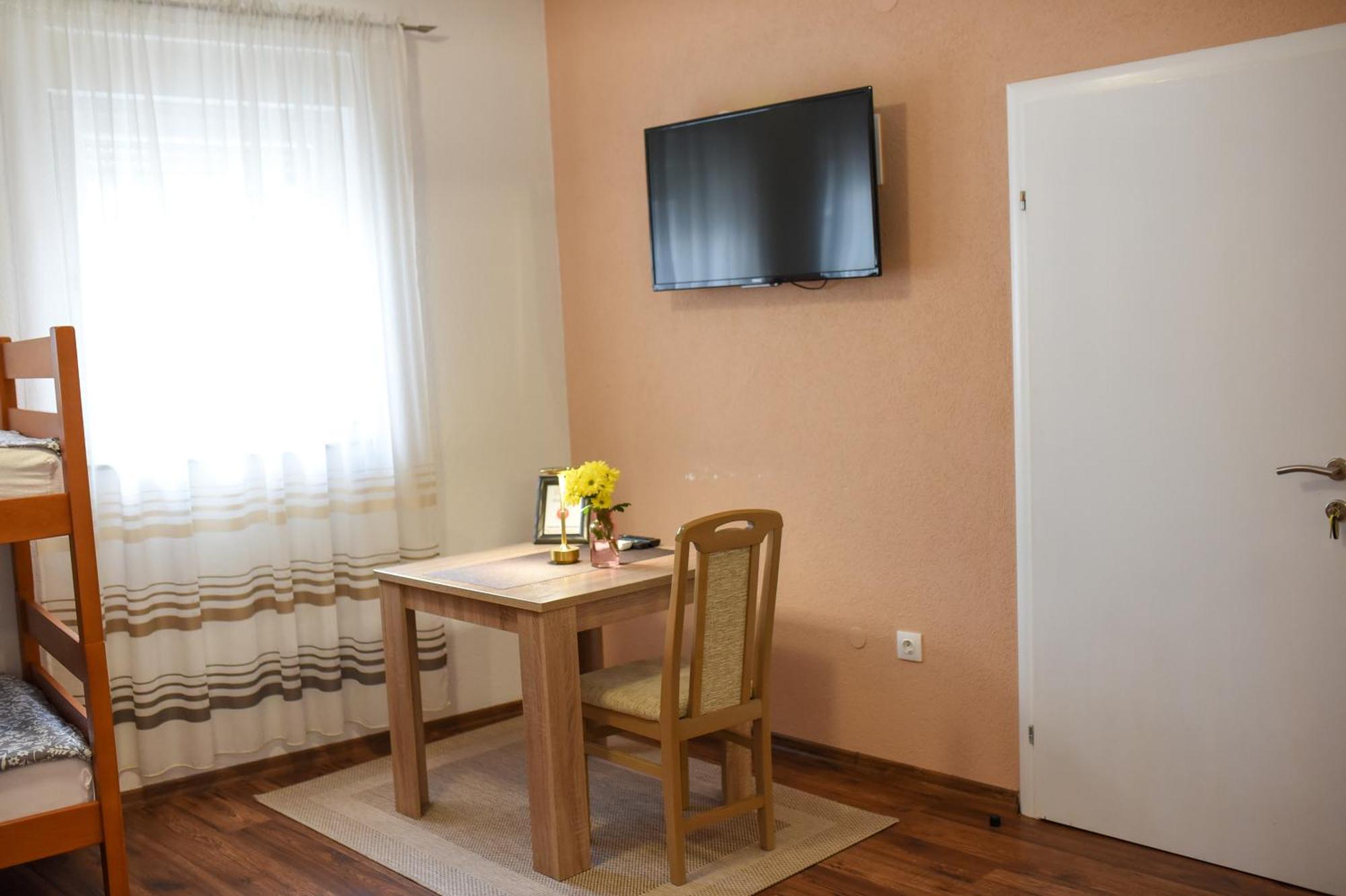 Dalila Apartman Mostar Esterno foto